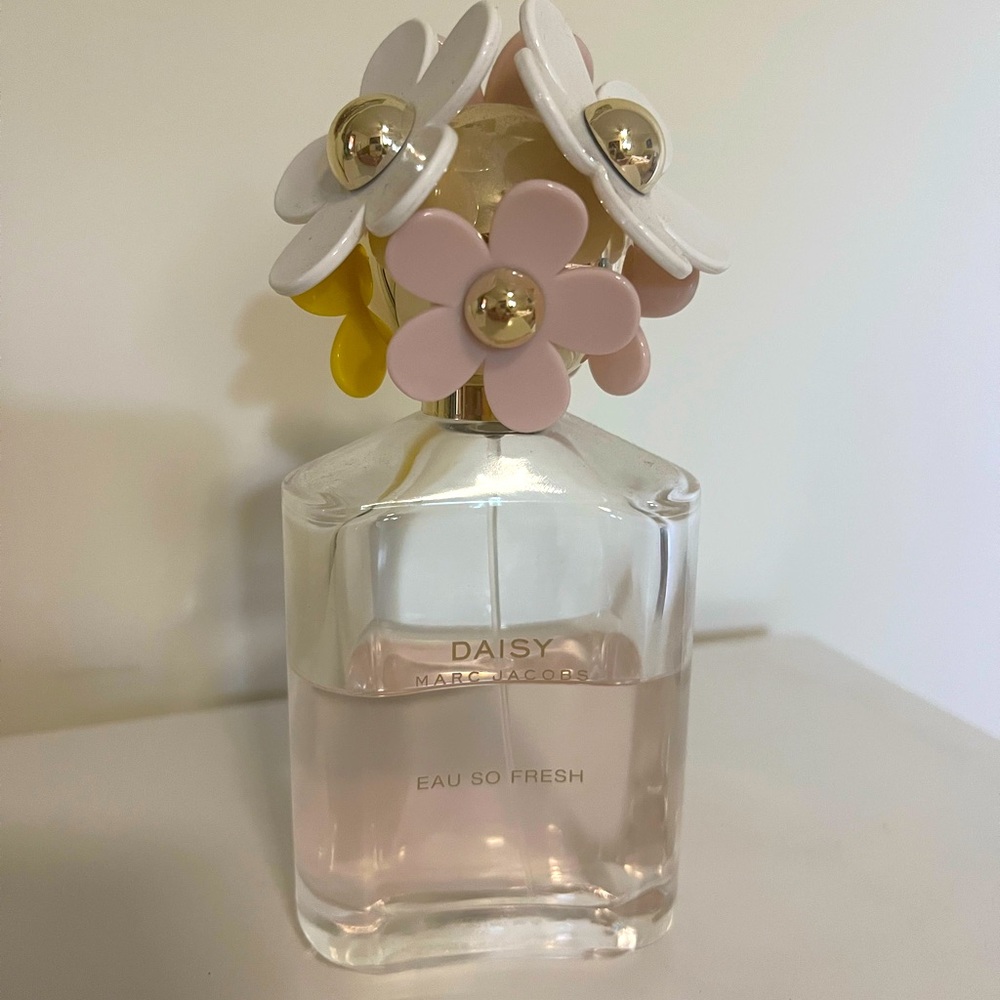 Marc Jacobs Daisy Eau So Fresh Perfume